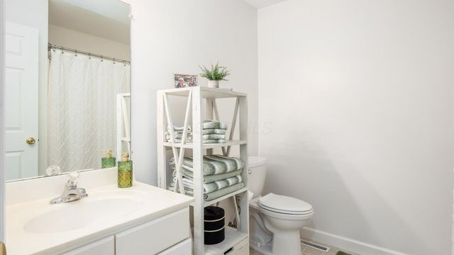 1540 Donamar Court, Lancaster, OH 43130