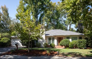 811 Stanford Avenue, Menlo Park, CA 94025