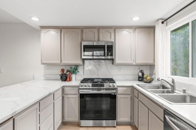 8445 Vista Del Cajon Pl, Lakeside, CA 92040