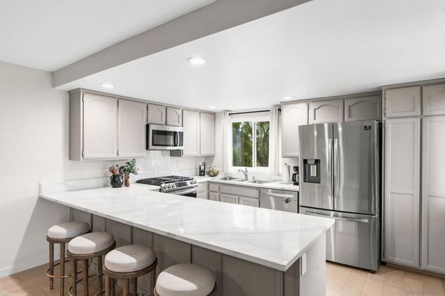 8445 Vista Del Cajon Pl, Lakeside, CA 92040