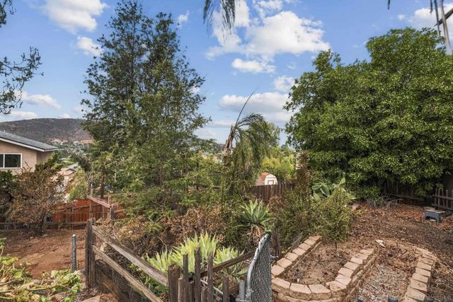 8445 Vista Del Cajon Pl, Lakeside, CA 92040