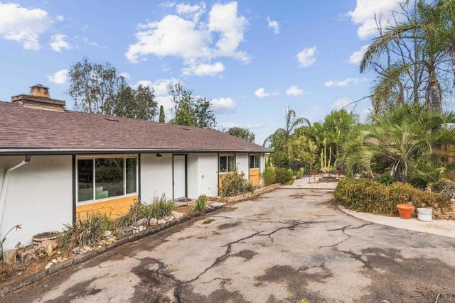 8445 Vista Del Cajon Pl, Lakeside, CA 92040