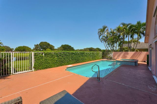4355 LEICESTER Court, West Palm Beach, FL 33409