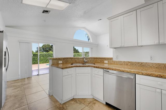 4355 LEICESTER Court, West Palm Beach, FL 33409