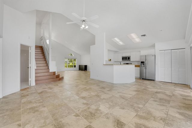 4355 LEICESTER Court, West Palm Beach, FL 33409