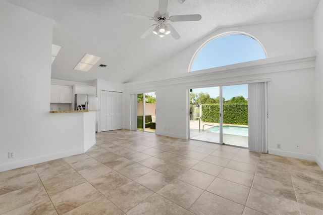4355 LEICESTER Court, West Palm Beach, FL 33409