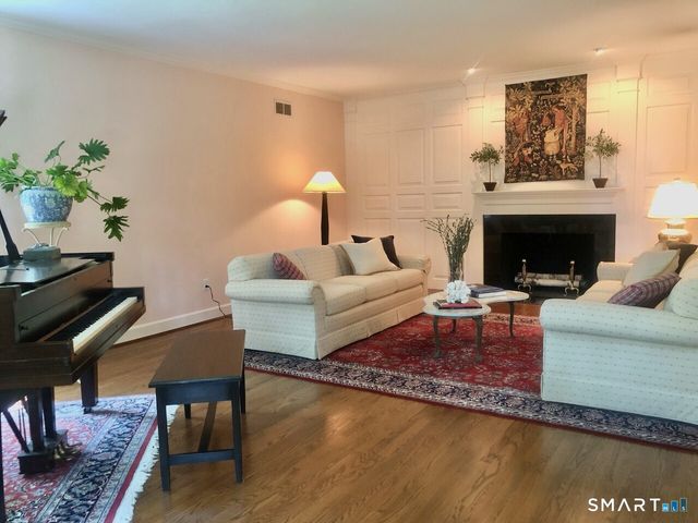 45 Longview Road, Avon, CT 06001