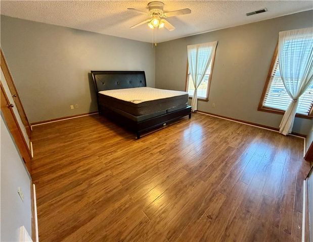 221 Harlee Lane, Lawrenceville, GA 30046