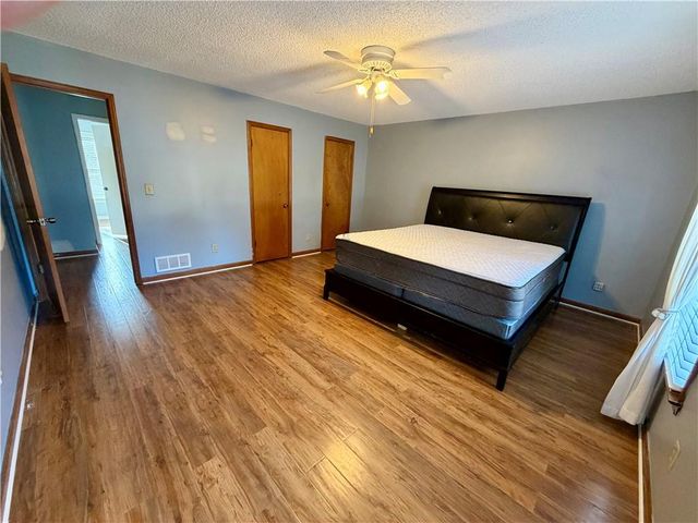 221 Harlee Lane, Lawrenceville, GA 30046