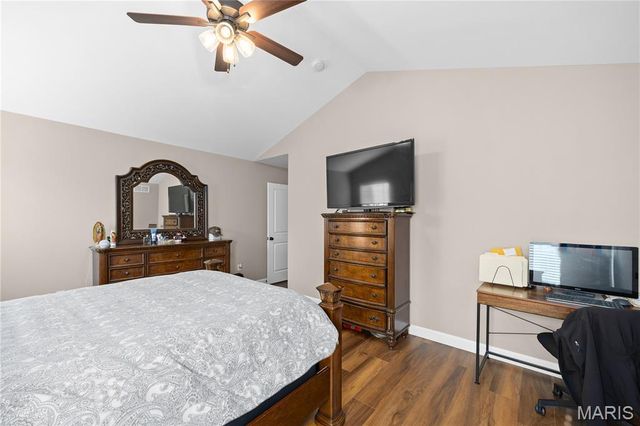 261 Emerald Way, Granite City, IL 62040