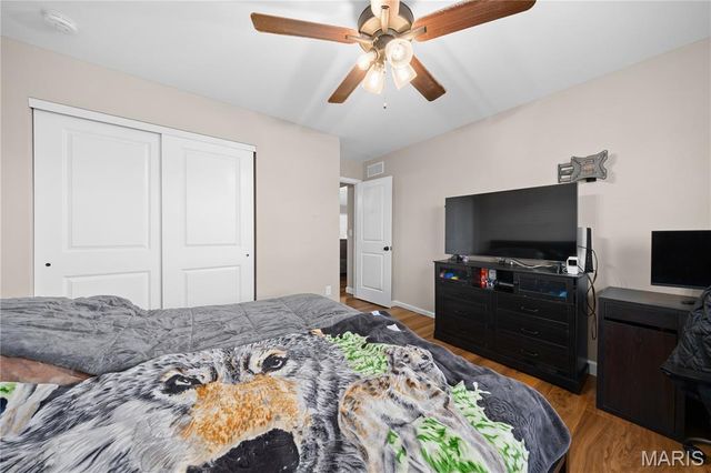261 Emerald Way, Granite City, IL 62040