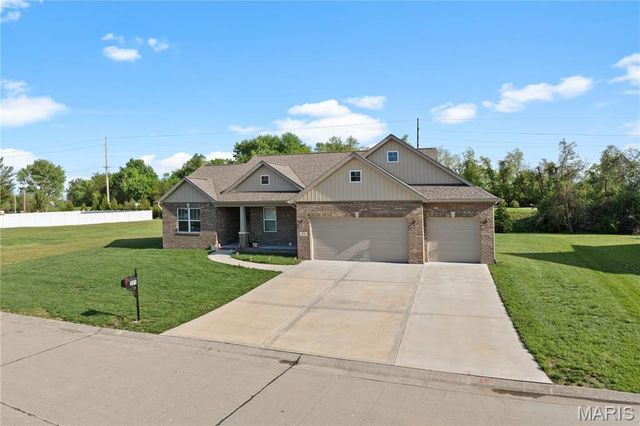 261 Emerald Way, Granite City, IL 62040