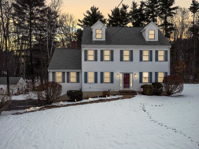 9 Village Drive, Atkinson, NH 03811