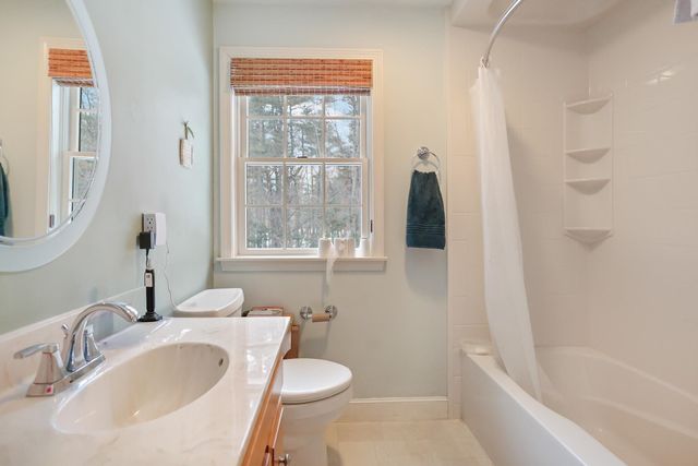 9 Village Drive, Atkinson, NH 03811