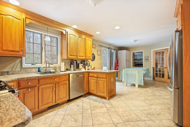 9 Village Drive, Atkinson, NH 03811