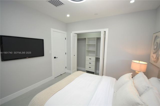 1144 NE 144th St, North Miami, FL 33161