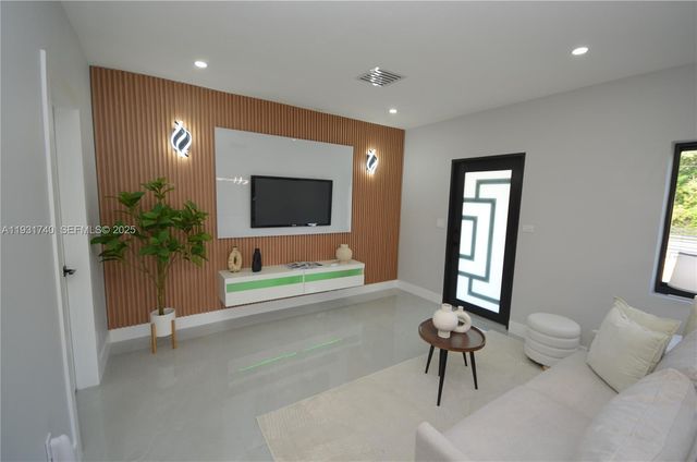 1144 NE 144th St, North Miami, FL 33161