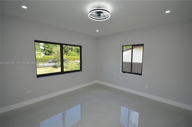 1144 NE 144th St, North Miami, FL 33161