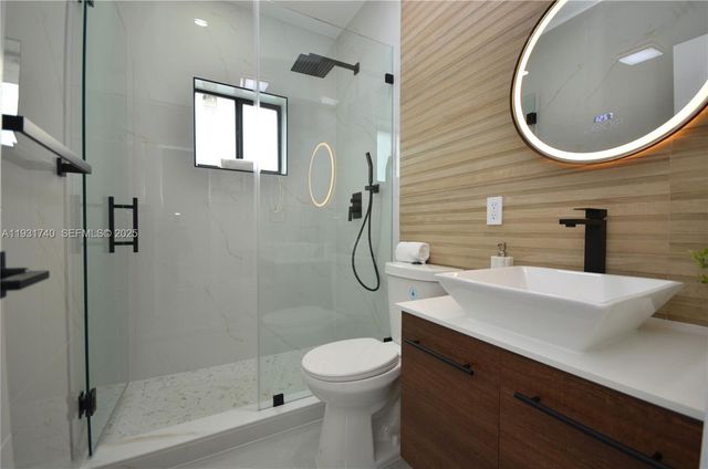 1144 NE 144th St, North Miami, FL 33161