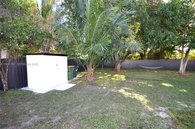 1144 NE 144th St, North Miami, FL 33161