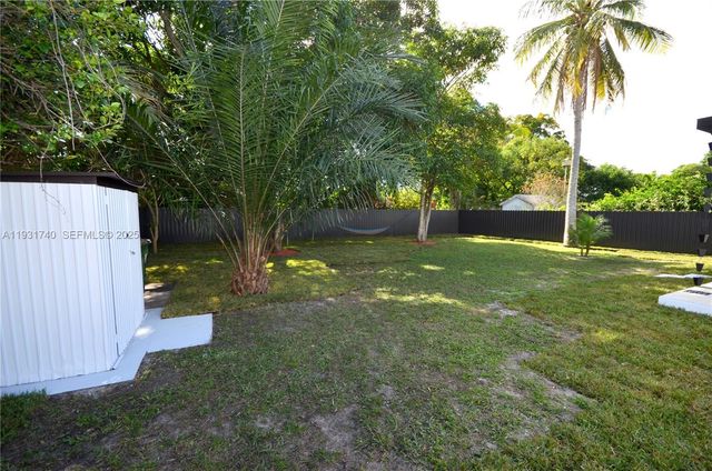 1144 NE 144th St, North Miami, FL 33161