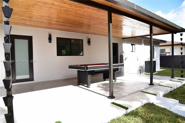 1144 NE 144th St, North Miami, FL 33161