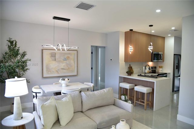 1144 NE 144th St, North Miami, FL 33161