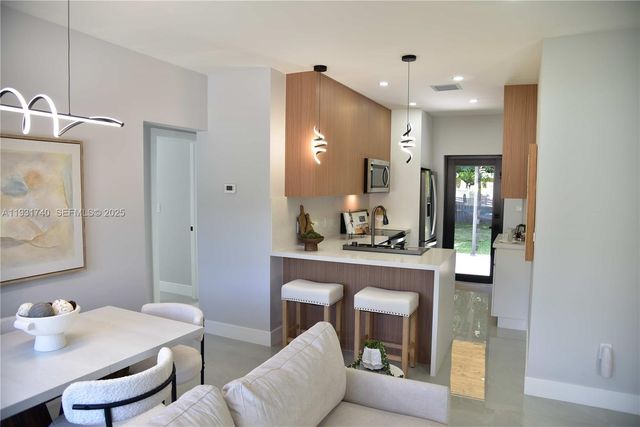 1144 NE 144th St, North Miami, FL 33161