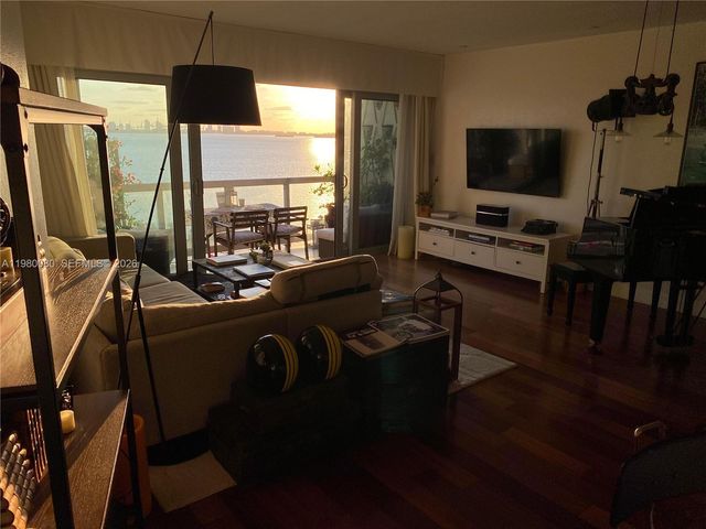 2451 Brickell Ave 11F, Miami, FL 33129