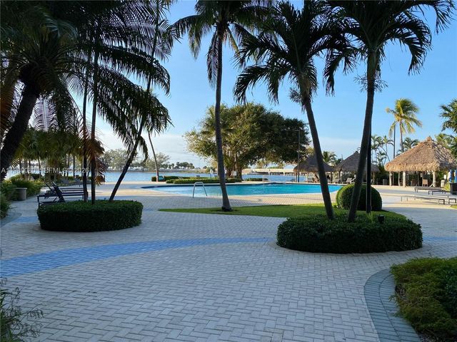 2451 Brickell Ave 11F, Miami, FL 33129