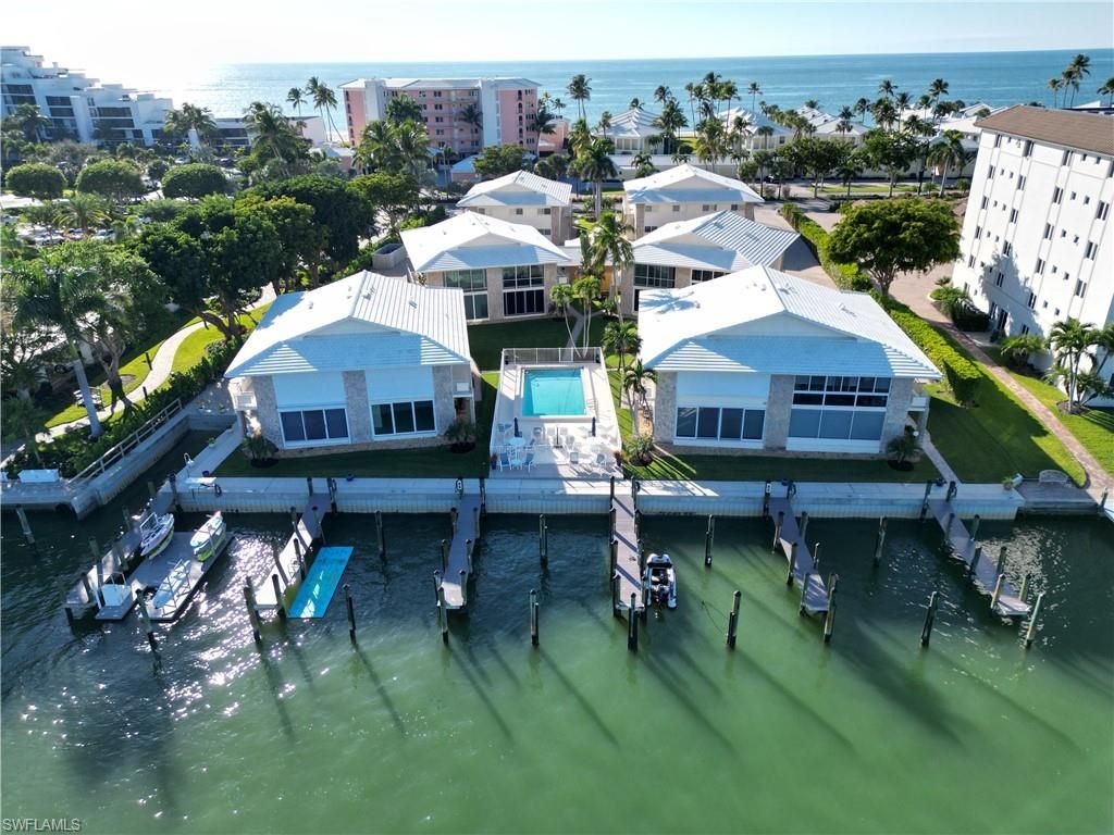 2500 Gulf Shore BLVD N N4, NAPLES, FL 34103 — exterior