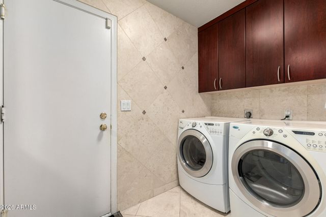 10665 E GOLD DUST Avenue, Scottsdale, AZ 85258