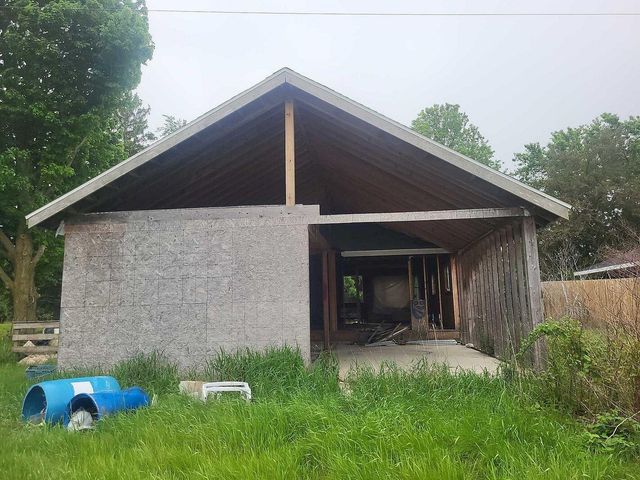 5971 Baseline Road, Grand Junction, MI 49056