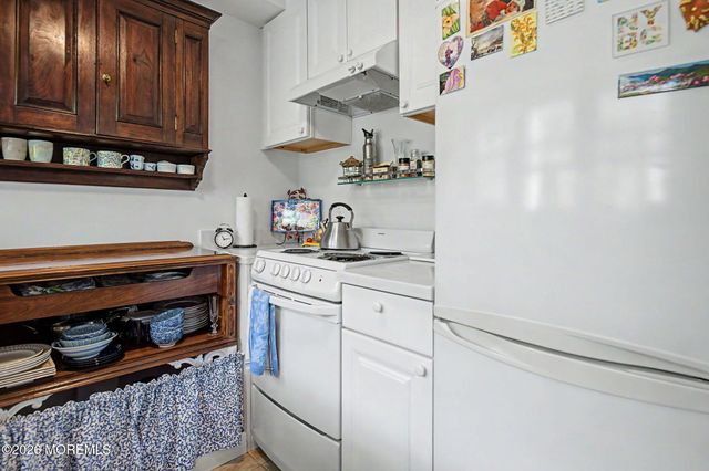 77 Main Avenue 2C, Ocean Grove, NJ 07756