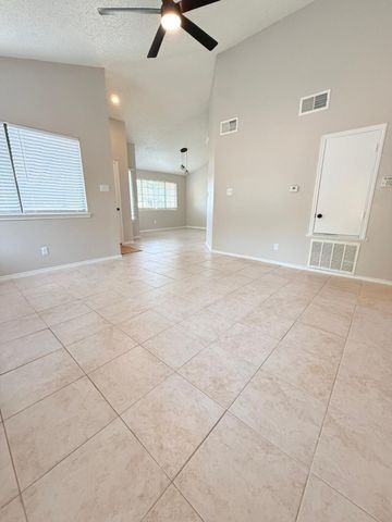 5916 Timbercrest Drive, Arlington, TX 76017