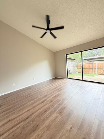 5916 Timbercrest Drive, Arlington, TX 76017