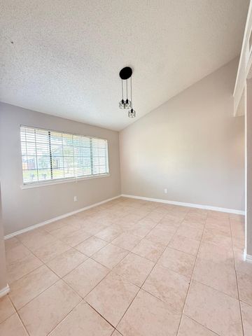 5916 Timbercrest Drive, Arlington, TX 76017