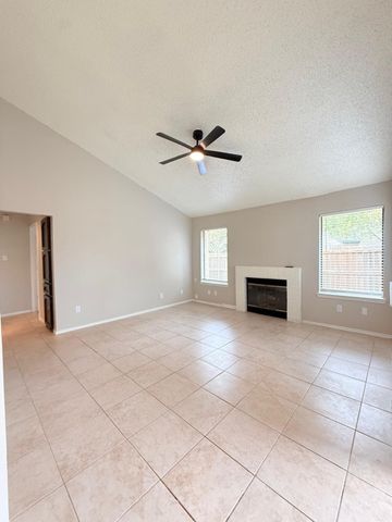 5916 Timbercrest Drive, Arlington, TX 76017