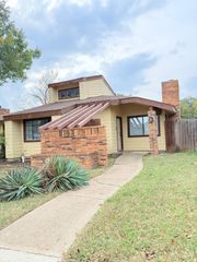 5916 Timbercrest Drive, Arlington, TX 76017