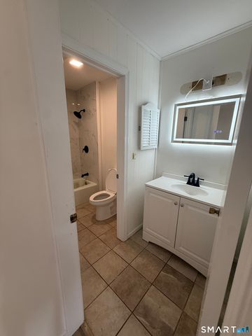 14 Averill Place 12, Branford, CT 06405