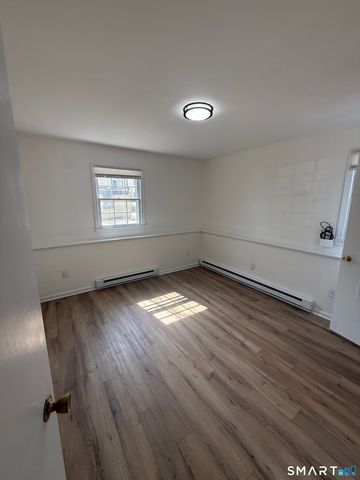 14 Averill Place 12, Branford, CT 06405