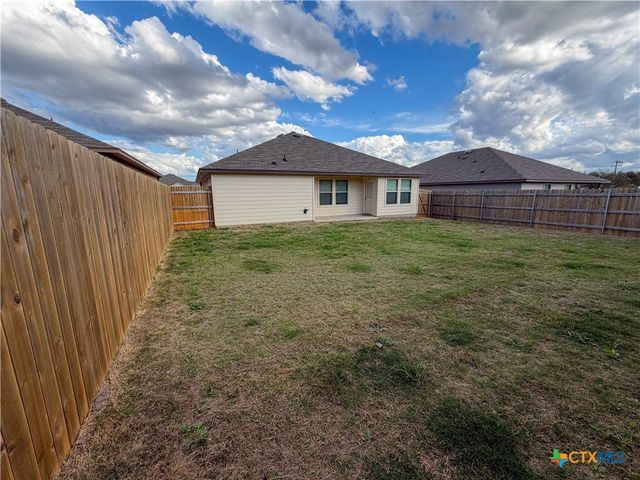 1036 Chambray Drive, Troy, TX 76579