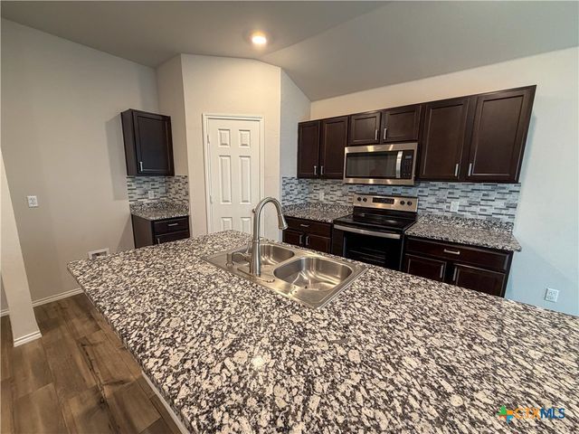 1036 Chambray Drive, Troy, TX 76579