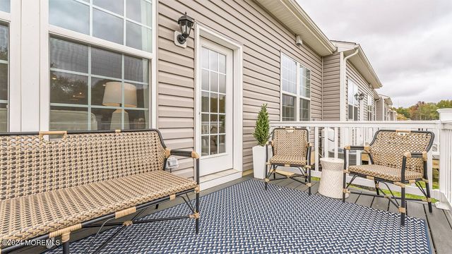 52 Victoria Gardens Square, Neptune Township, NJ 07753