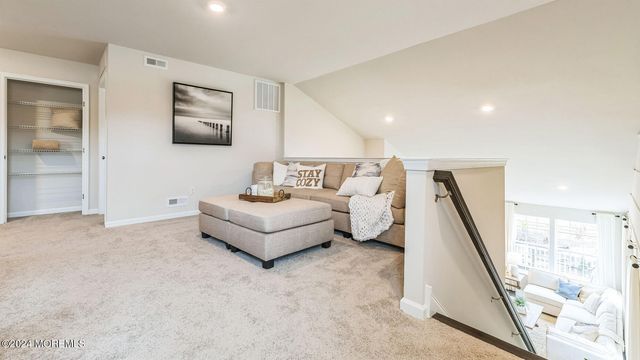 52 Victoria Gardens Square, Neptune Township, NJ 07753