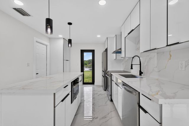 3185 Riddle Road, West Palm Beach, FL 33406