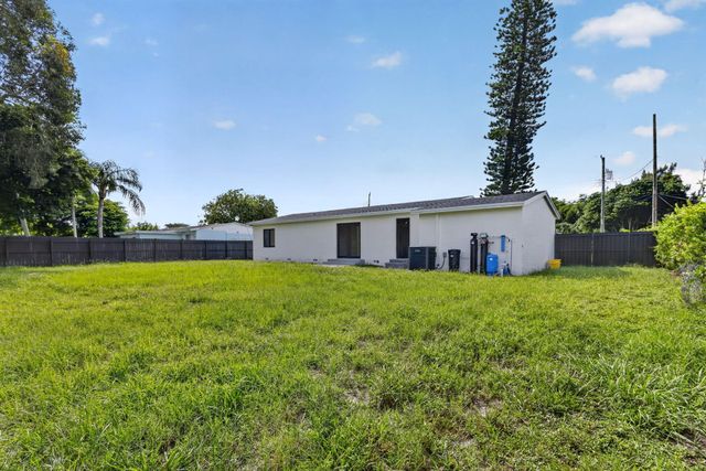3185 Riddle Road, West Palm Beach, FL 33406