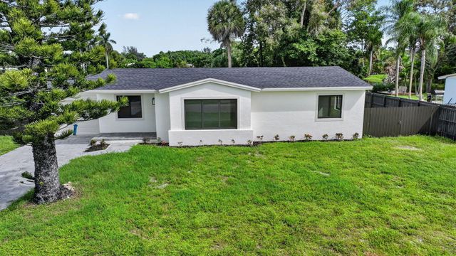 3185 Riddle Road, West Palm Beach, FL 33406