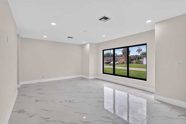 3185 Riddle Road, West Palm Beach, FL 33406