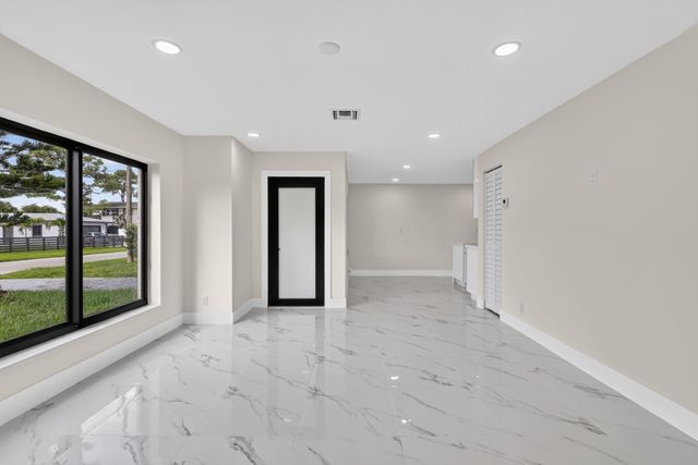 3185 Riddle Road, West Palm Beach, FL 33406